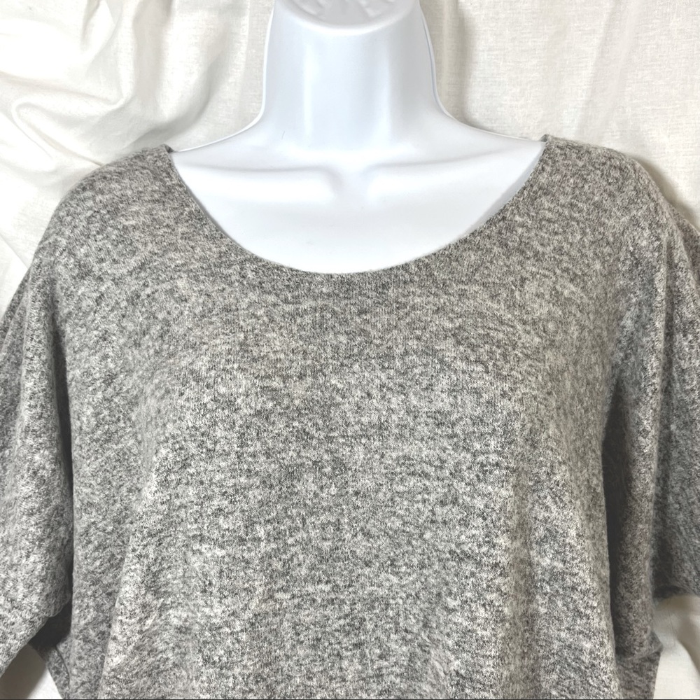🆕 Anthropologie Gyft Soft & Cozy Hacci Knit Top with Dolman Sleeves, Size M - Picture 3 of 16